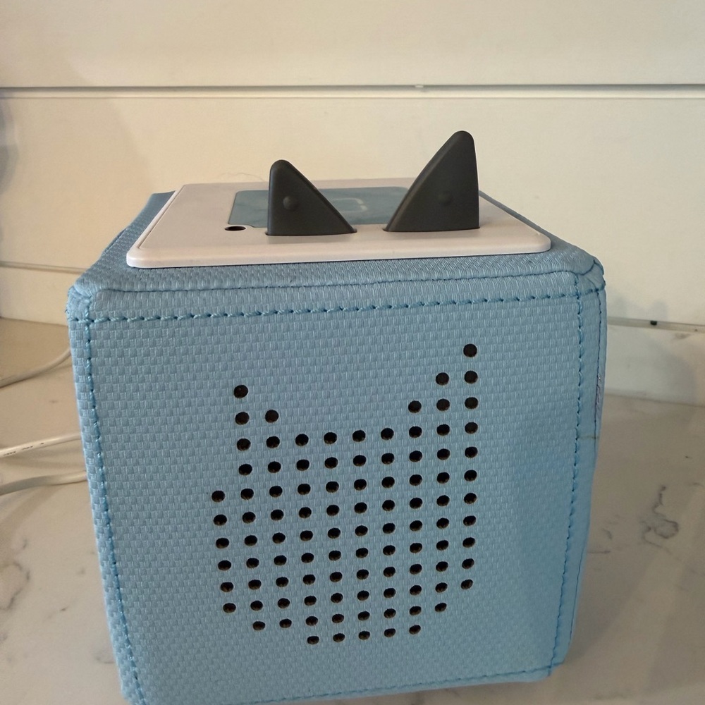 Toniebox Kid Friendly Music Box. Light Blue | Child Safe | EUC - Picture 3 of 7